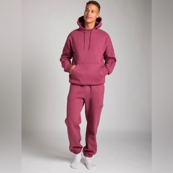 Comfrt Other - COMFRT SET AIRPLANE BERRY SWEATPANTS & HOODIE SET